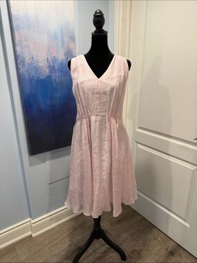 Nine West Pale Pink V-Neck Sleeveless Seersucker Midi Dress